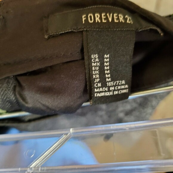 Forever 21 Black Lacy Skater Skirt Size M Zipper Back Short Lined Goth Chic - Picture 5 of 7